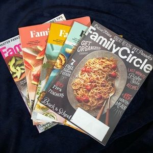 NEW MAGAZINES (5) FAMILY CIRCLE NEVER READ